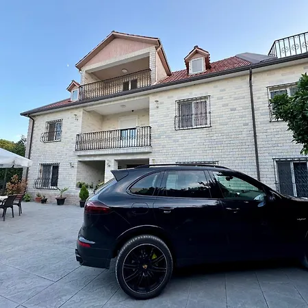 بيت للعطل Agos